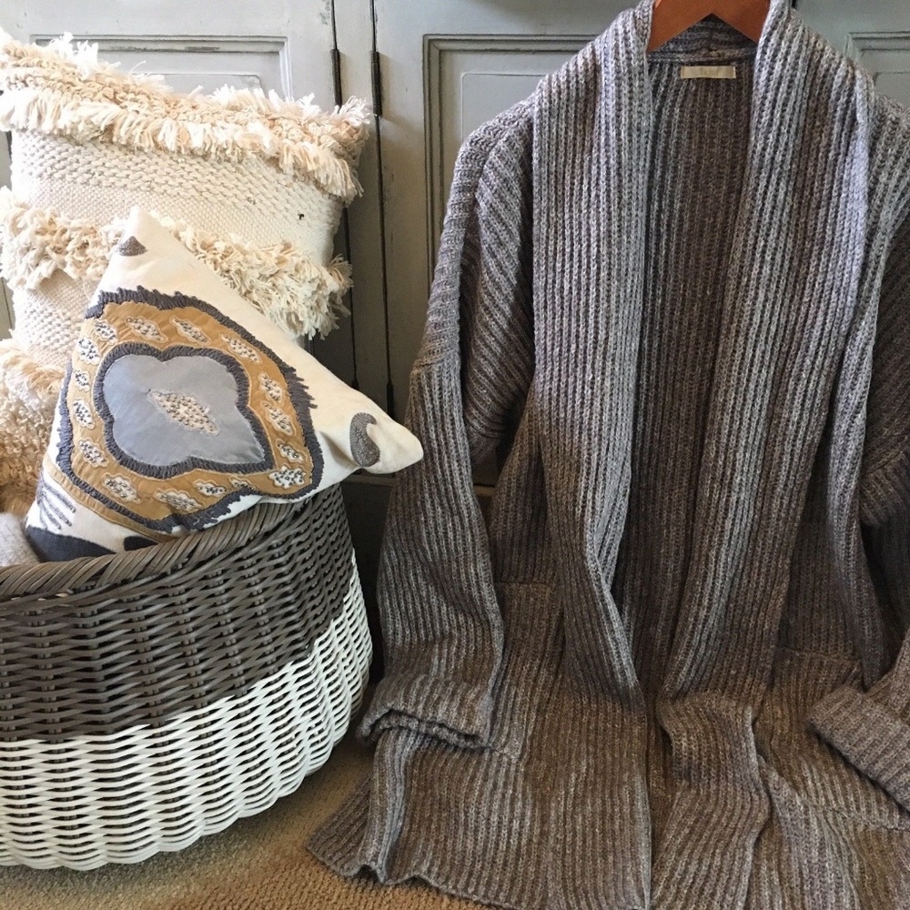 LAST ONE! Pocketed Long Cardigan Sweater Size XL - Picture 3 of 7